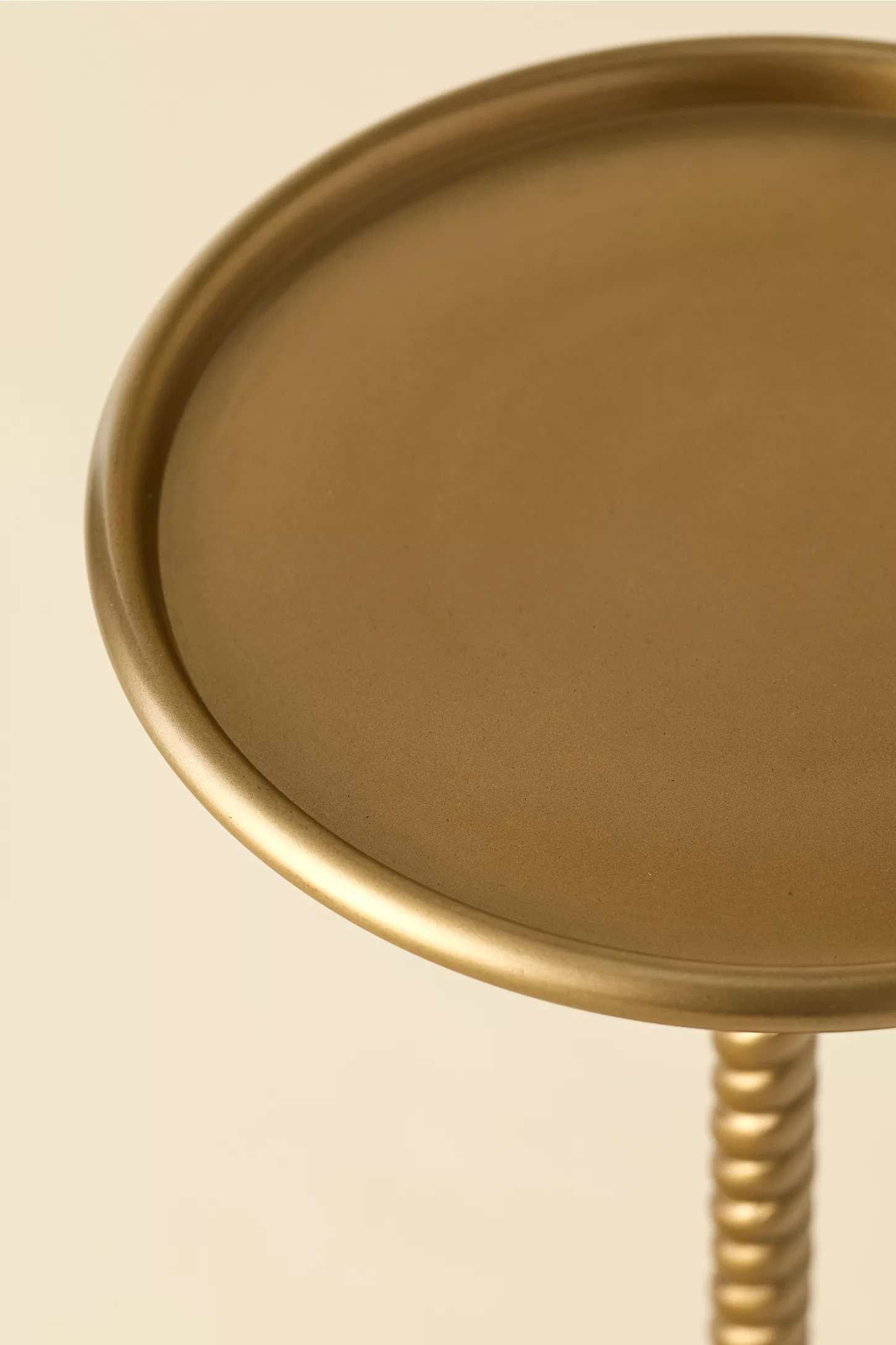 Elly Vintage Femme Metal Side Table — image 2