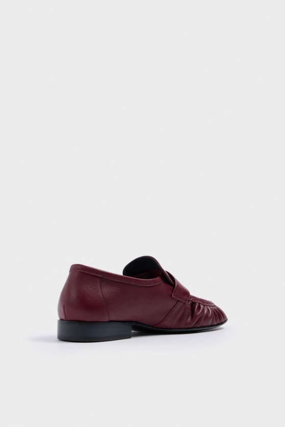 Red leather loafers — image 2