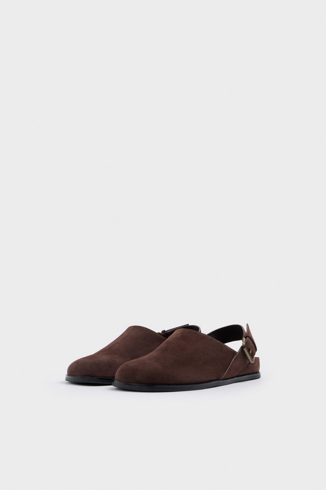 Suede clogs with a strap — image 4
