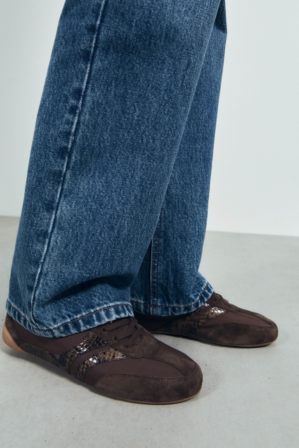 Suede sneakers with snake leather stripes — image 4